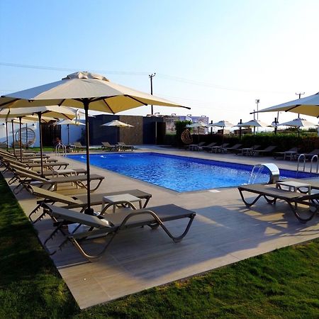 Cezar'S Airport Hotel Nicosia Exteriör bild